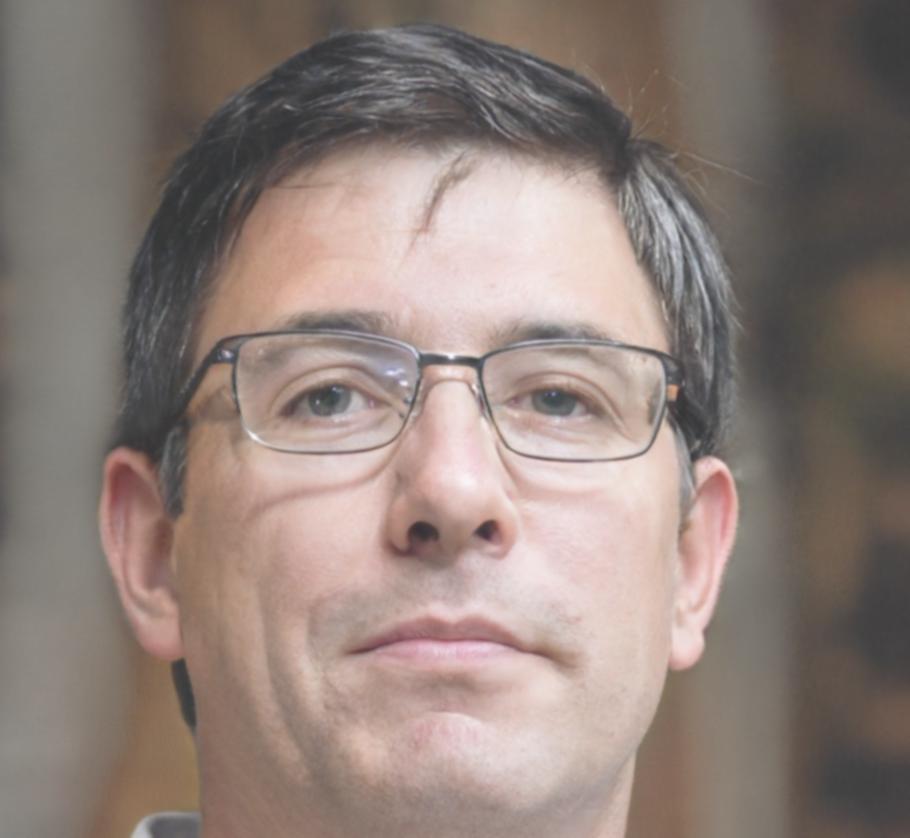 Portrait de Soren Mikhail, expert en modélisation LBO